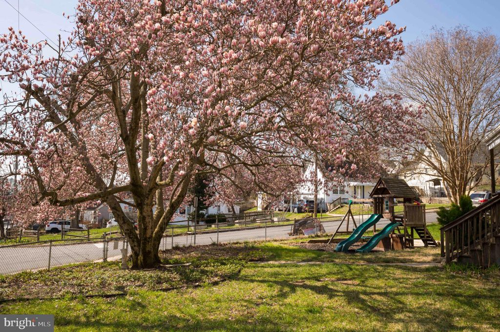 Photo of 2420 Byrd Lane, ALEXANDRIA, VA 22303 (MLS # VAFX2312220)