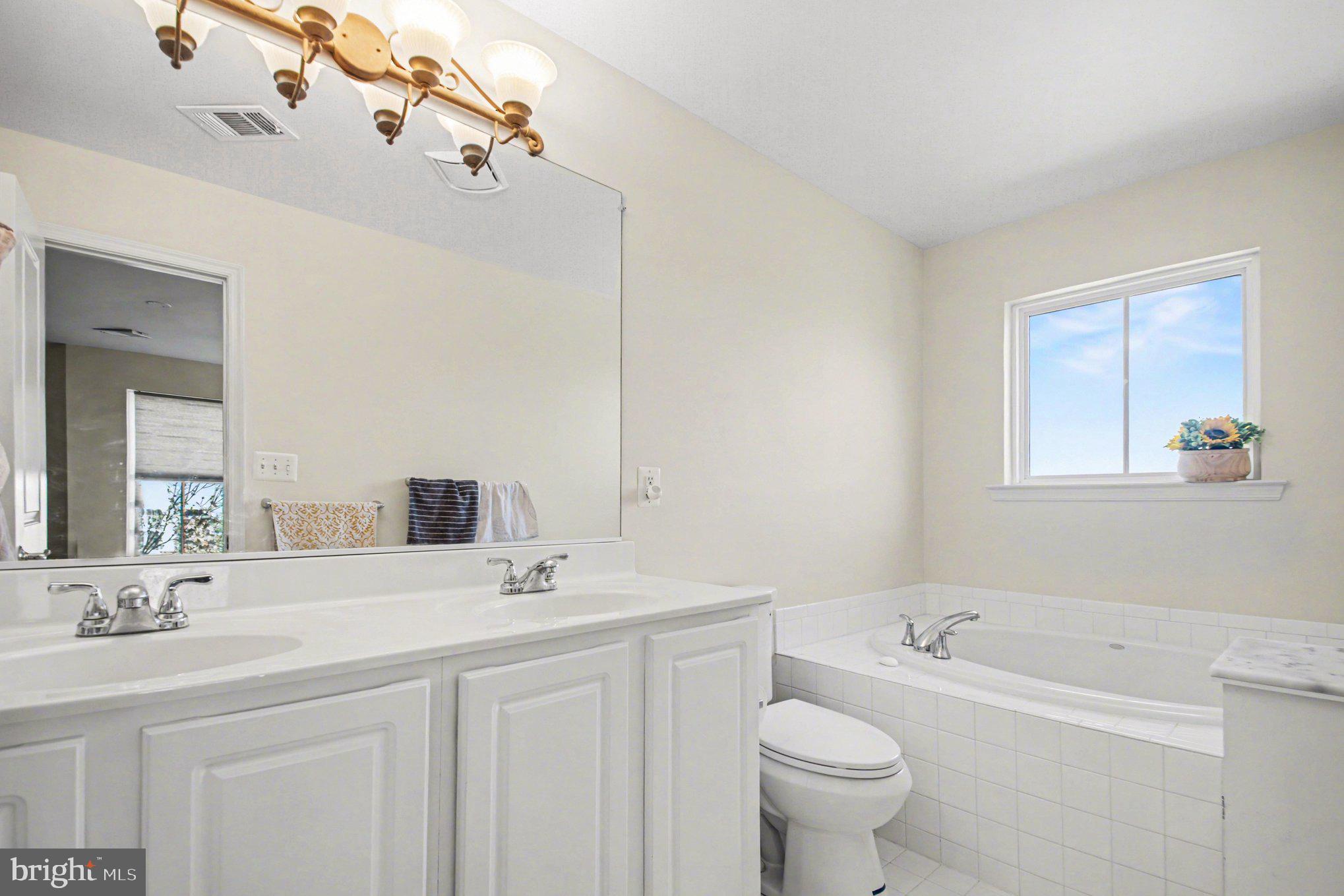 BRAMBLETON LANDBAY - Residential