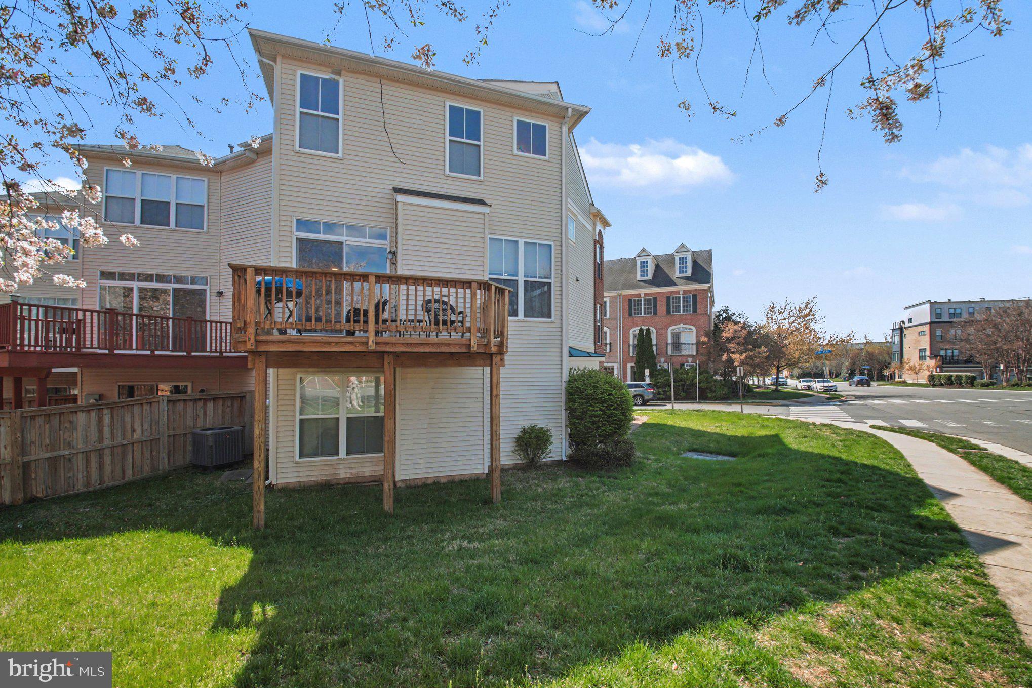 BRAMBLETON LANDBAY - Residential