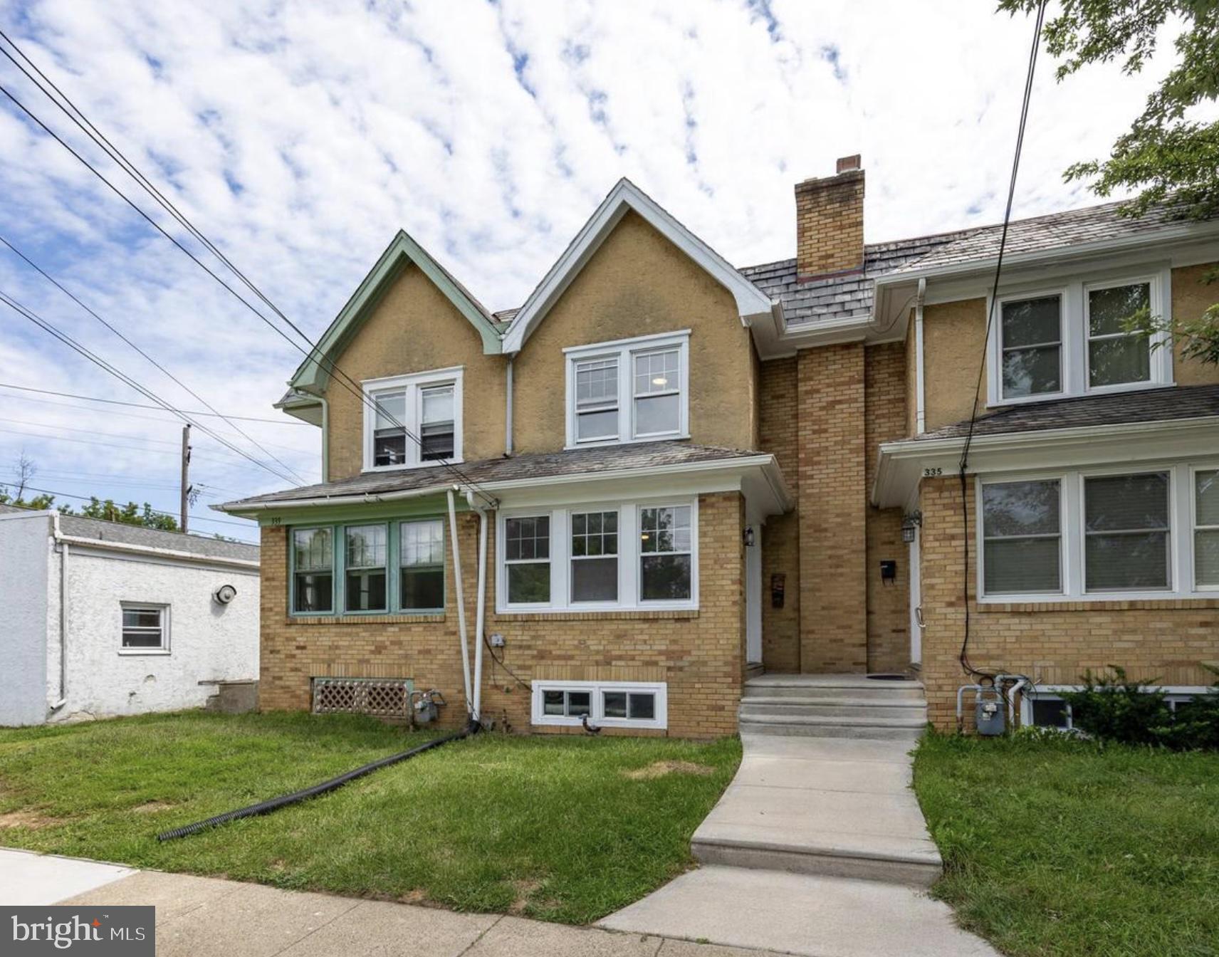 Welcome to 337 Stuart Ave, a beautifully remodeled 3-bedroom, 1-bath home nestled in Downingtown Borough and located within the Downingtown School District.
This charming residence has been thoughtfully updated throughout—featuring refinished hardwood floors, fresh finishes, and sun-filled living spaces that create a warm and inviting atmosphere. The layout is perfect for relaxing or entertaining.
Enjoy the outdoors in the spacious backyard—ideal for barbecues, gardening, or simply soaking up the sunshine. Plus, off-street parking is available, and there’s a 1-car garage in the rear.
With its central location, you’re just a short walk or drive to local shops, restaurants, parks, and all the conveniences Downingtown has to offer.