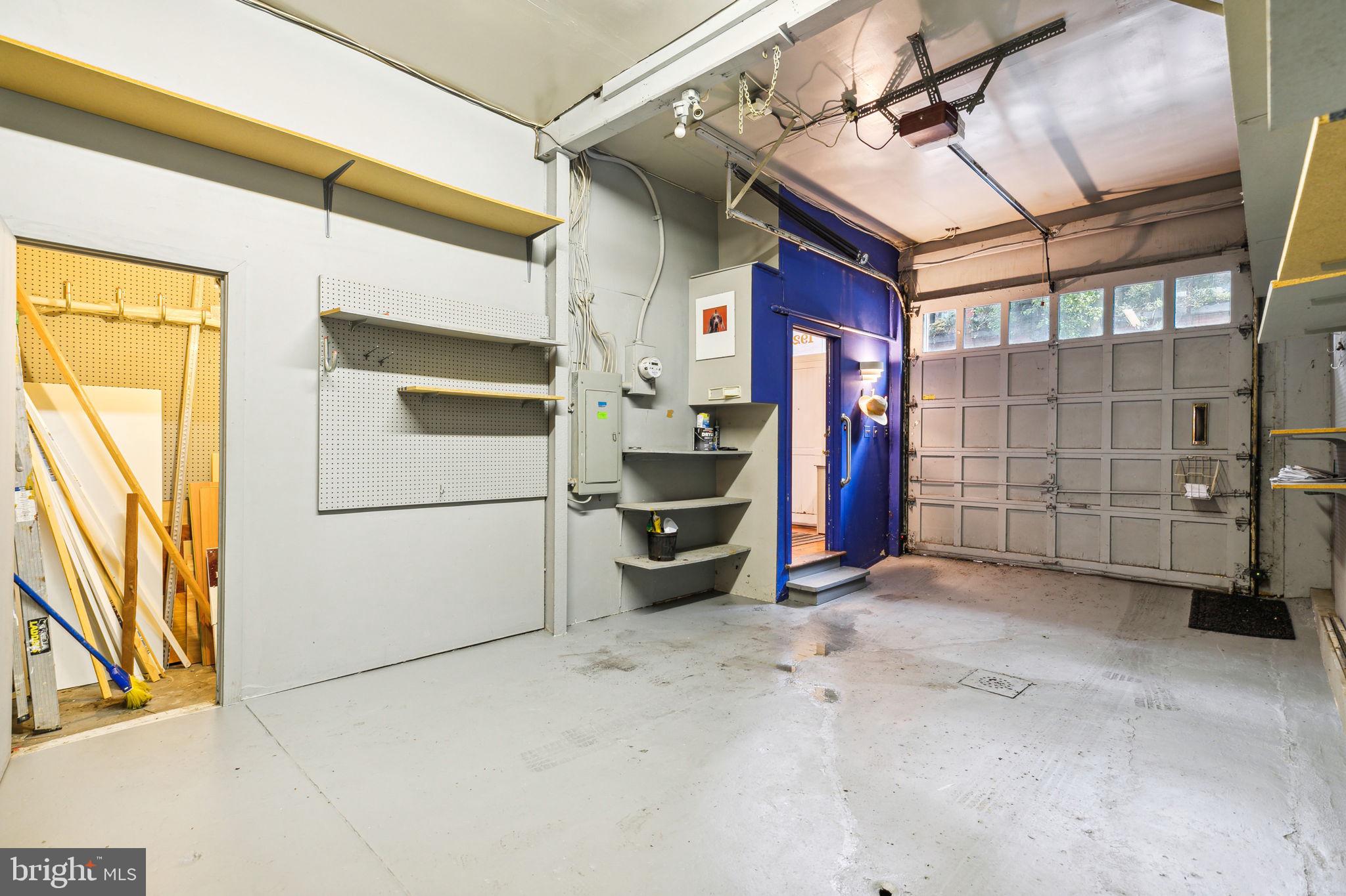 ART MUSEUM AREA - Residential