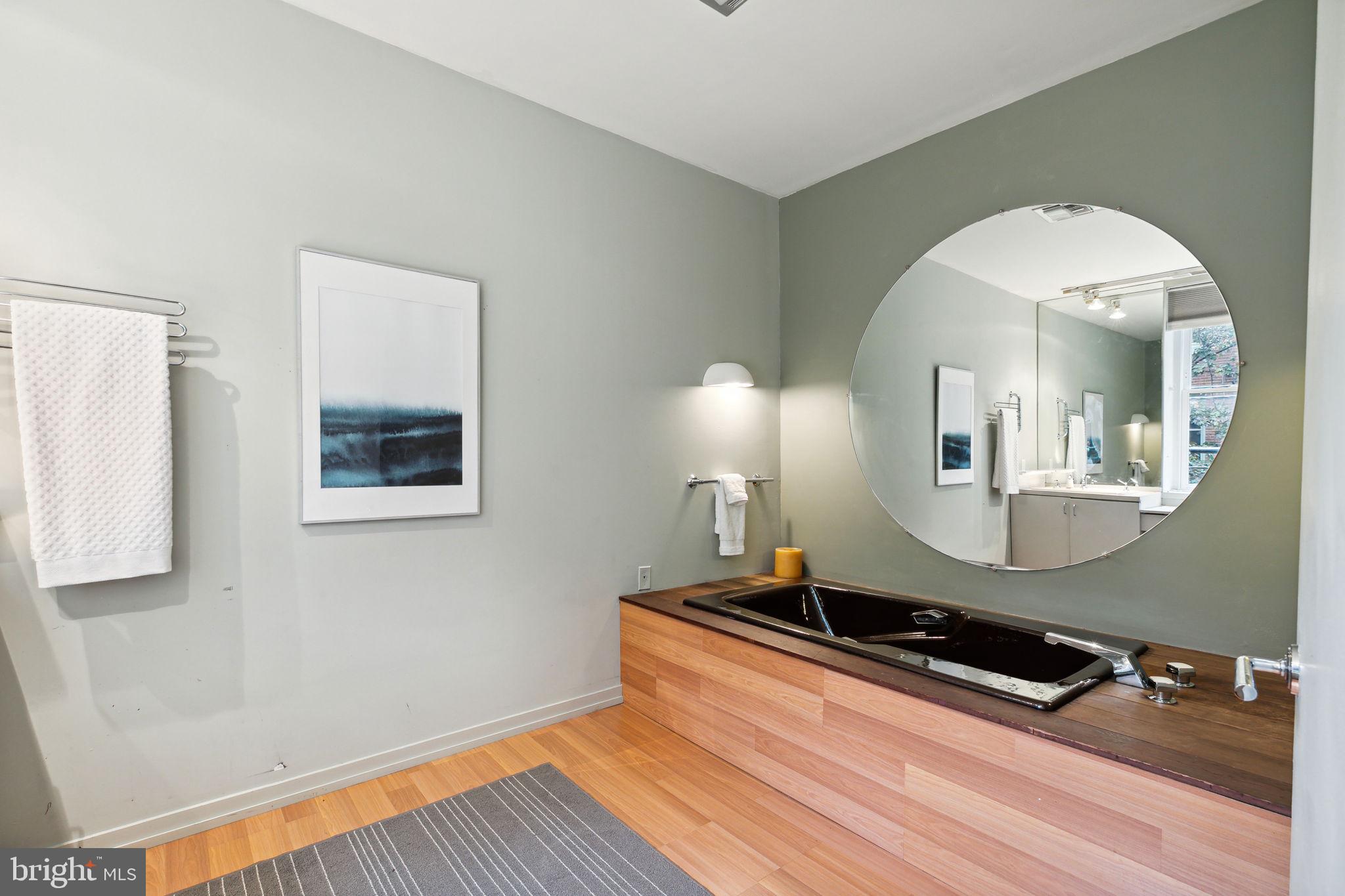 ART MUSEUM AREA - Residential