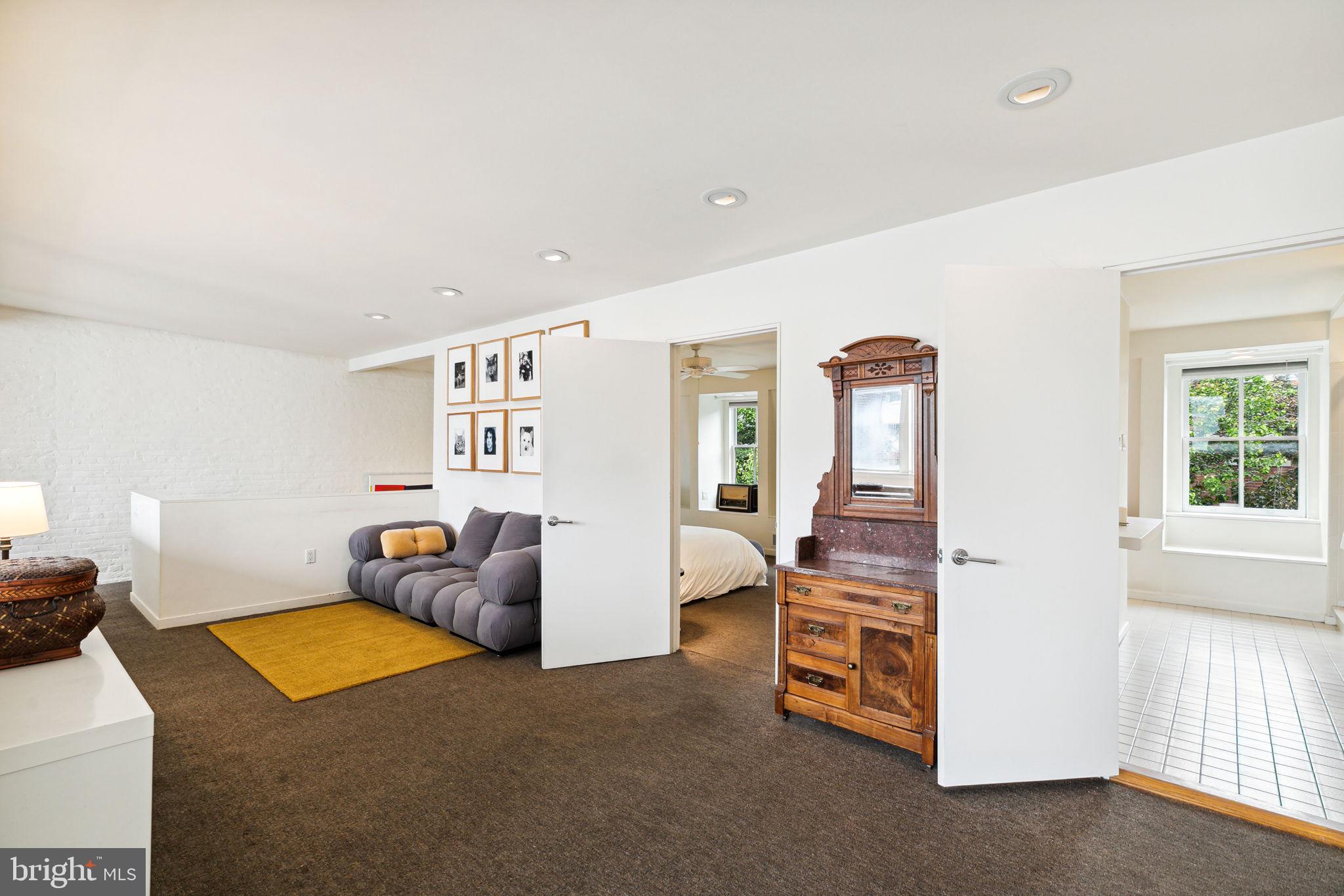 ART MUSEUM AREA - Residential