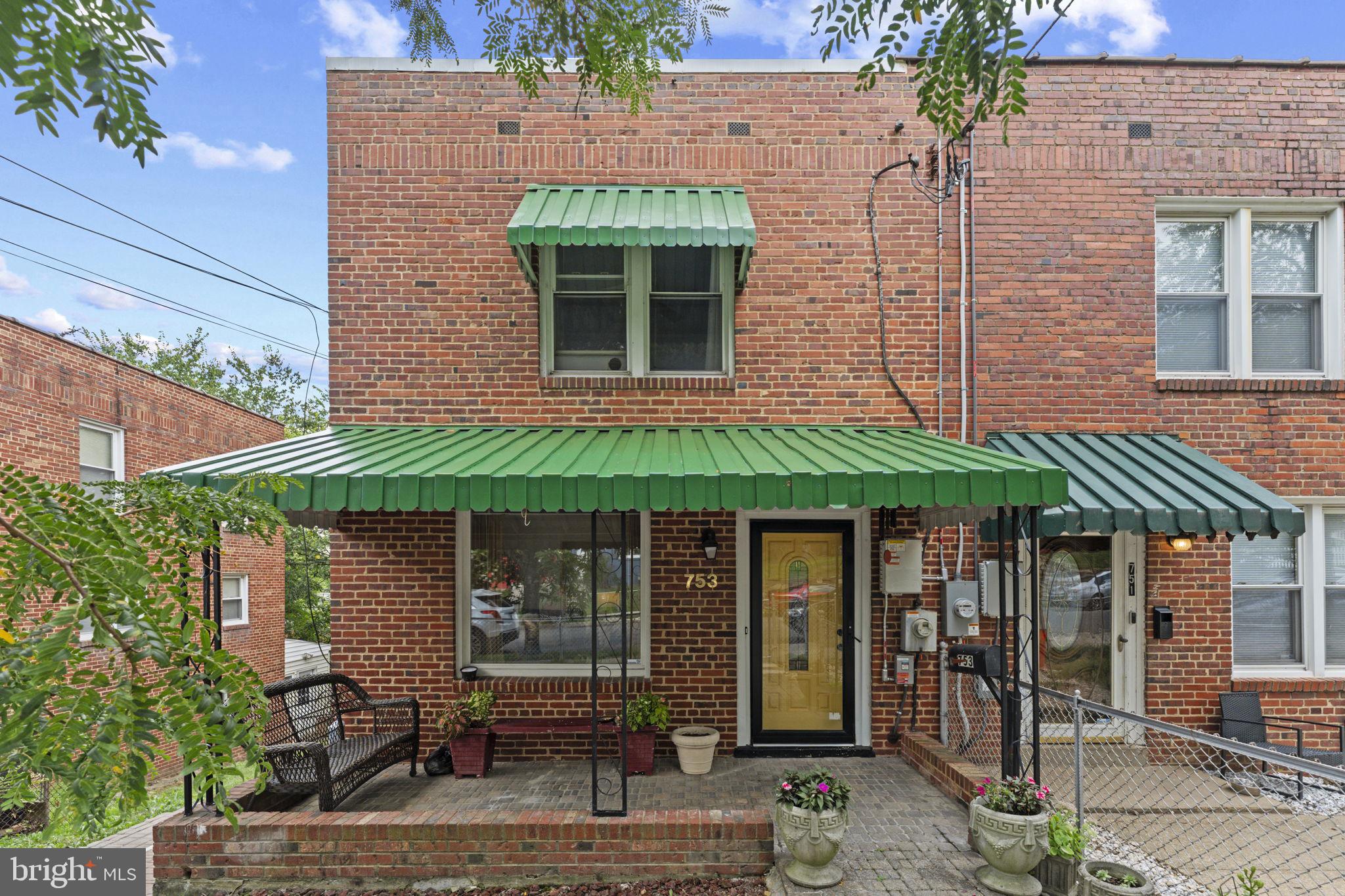 753 CONGRESS STREET SE
