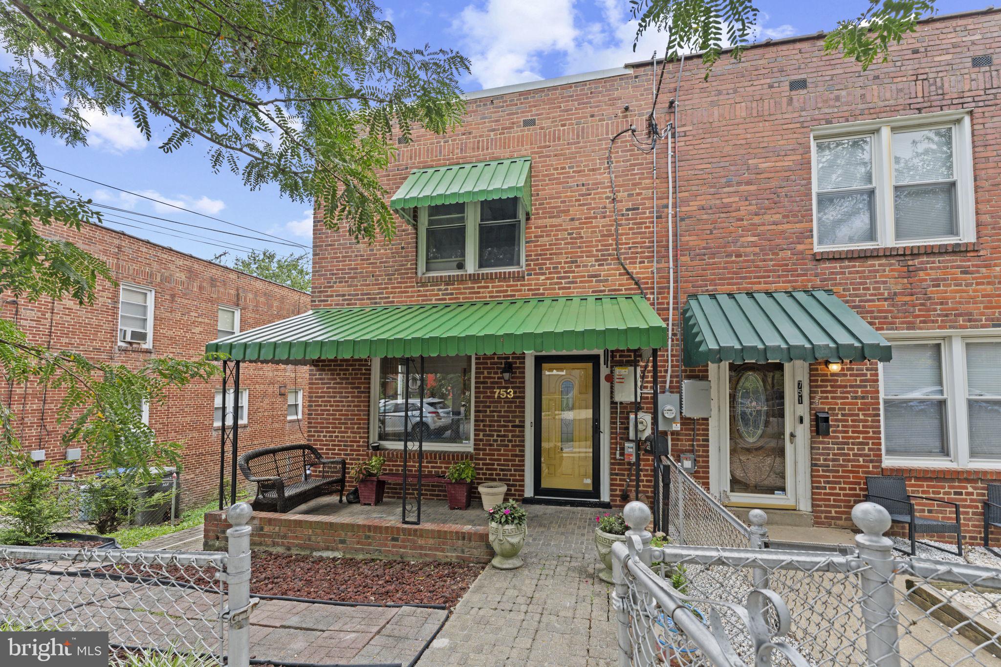 753 CONGRESS STREET SE