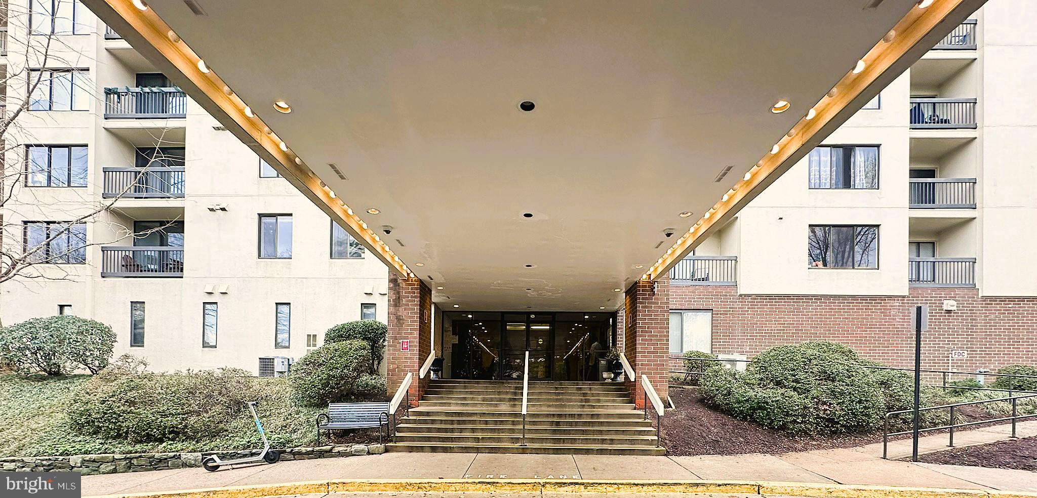 SENTINEL OF LANDMARK - Residential Lease