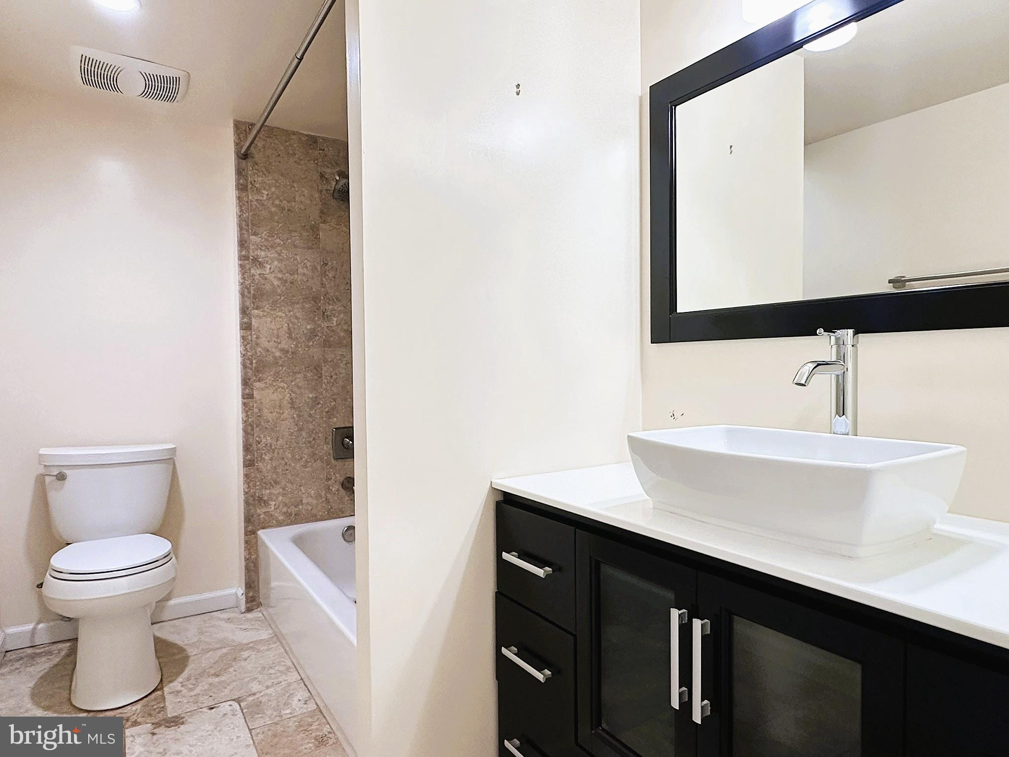 SENTINEL OF LANDMARK - Residential Lease