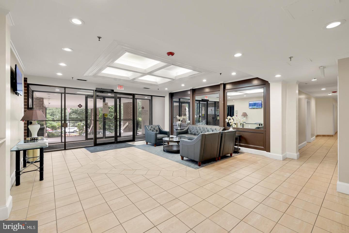 SENTINEL OF LANDMARK - Residential Lease