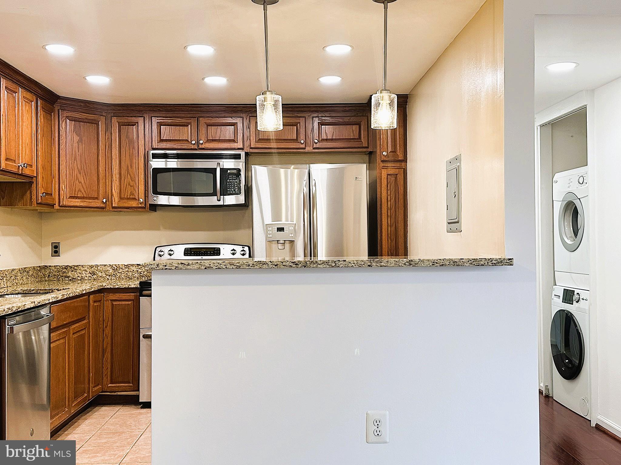 SENTINEL OF LANDMARK - Residential Lease