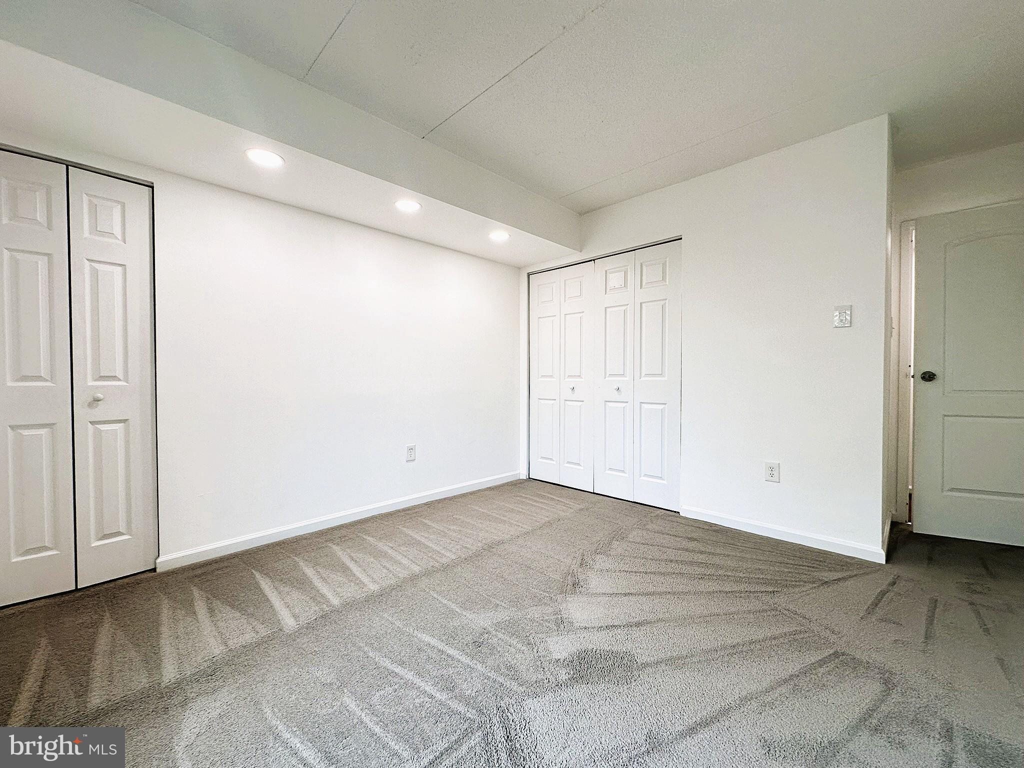 SENTINEL OF LANDMARK - Residential Lease