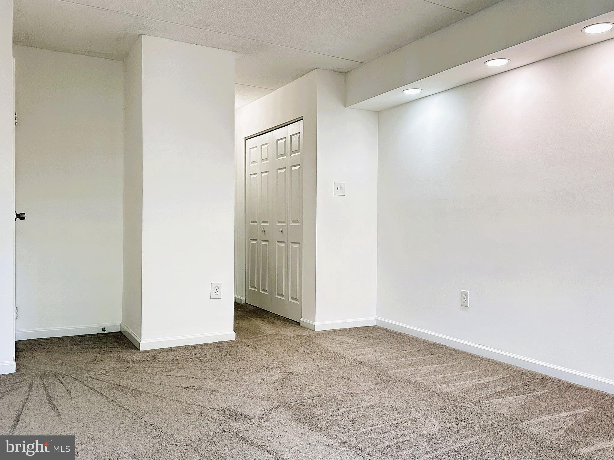 SENTINEL OF LANDMARK - Residential Lease