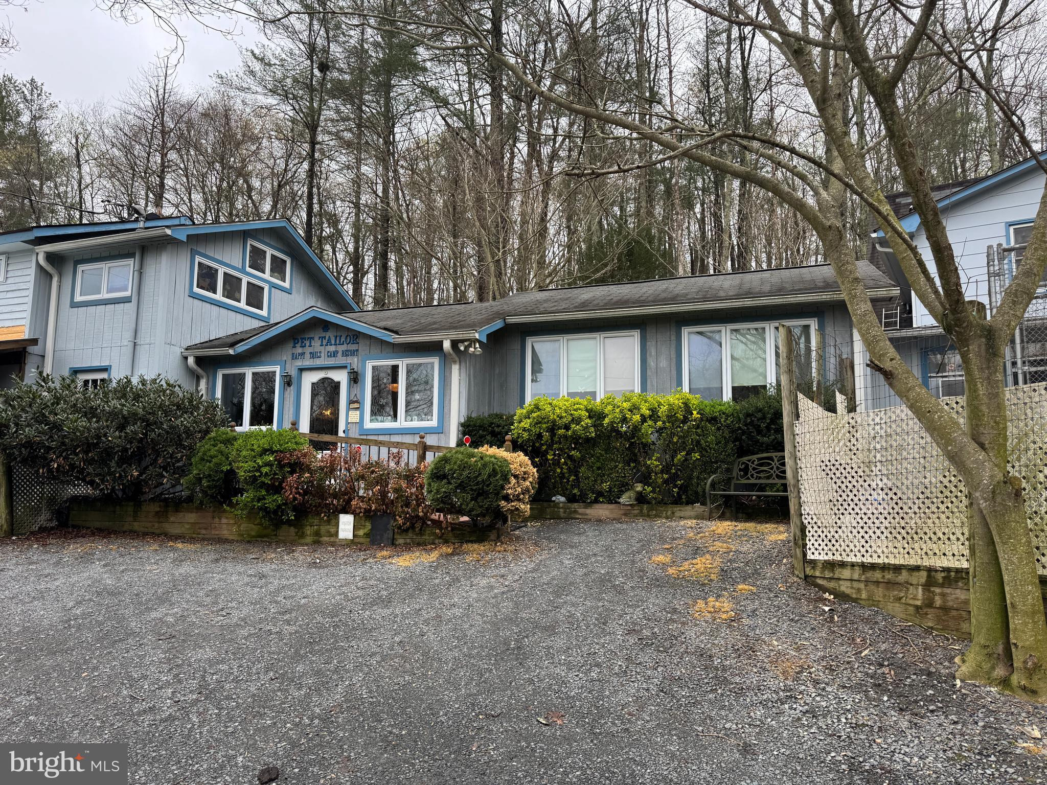 CASTLETON - Residential