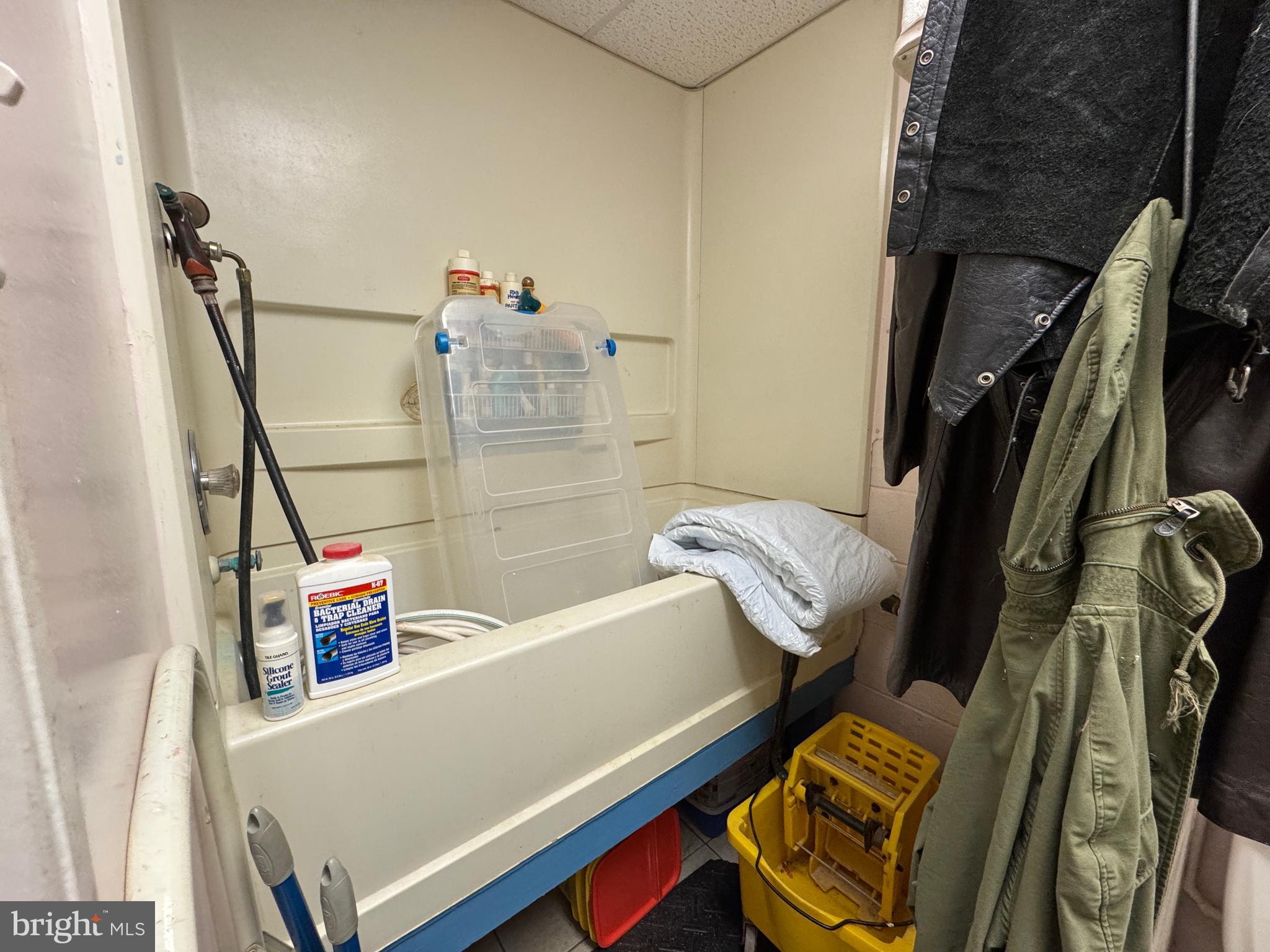 CASTLETON - Residential