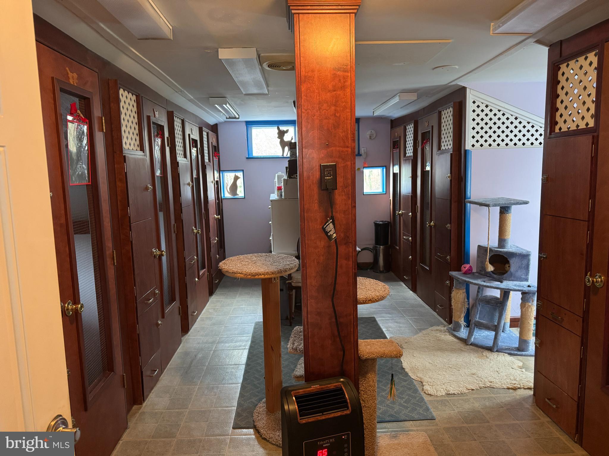 CASTLETON - Residential