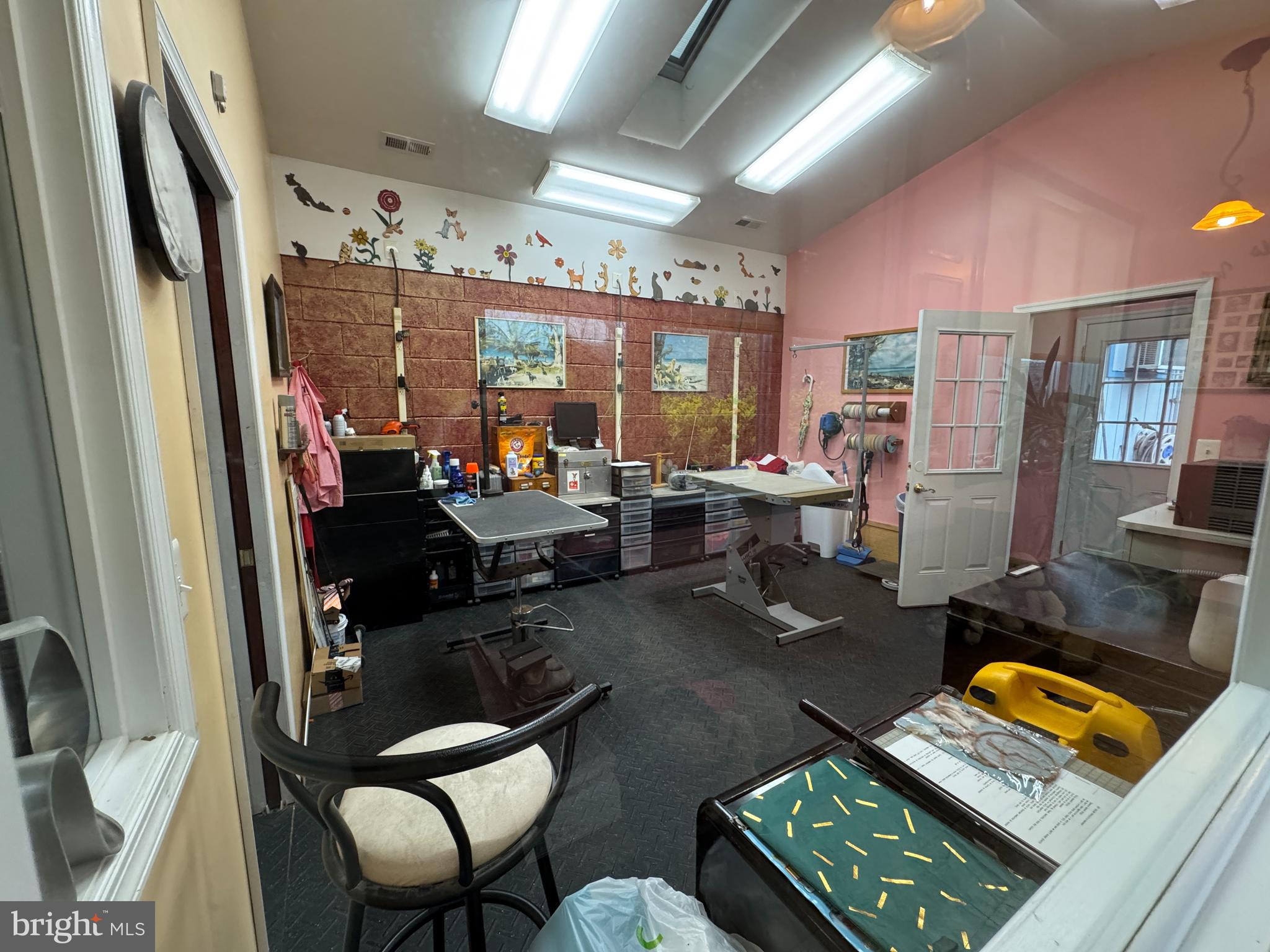 CASTLETON - Residential