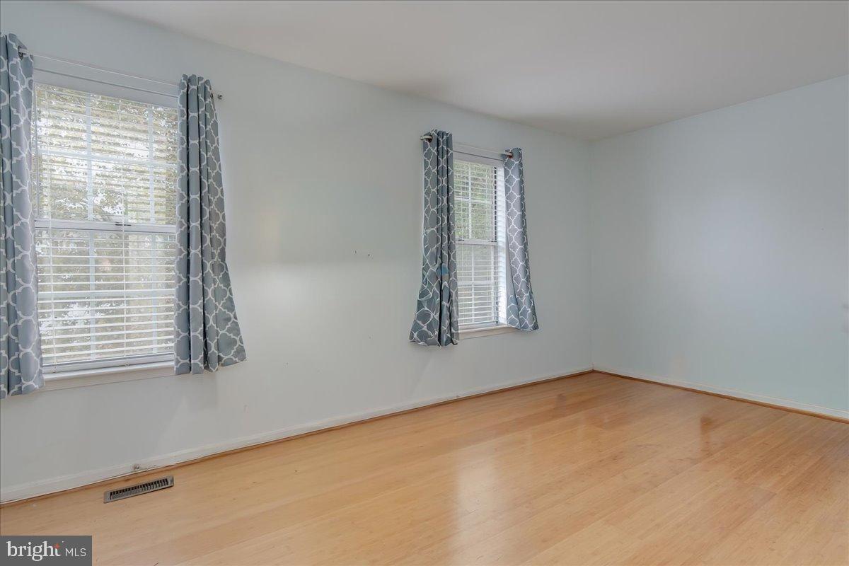 COURTLAND MANOR - Residential