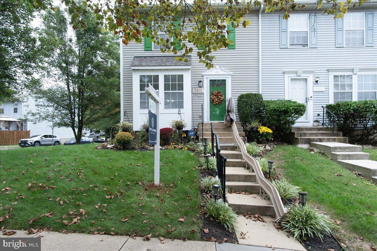 COURTLAND MANOR - Residential