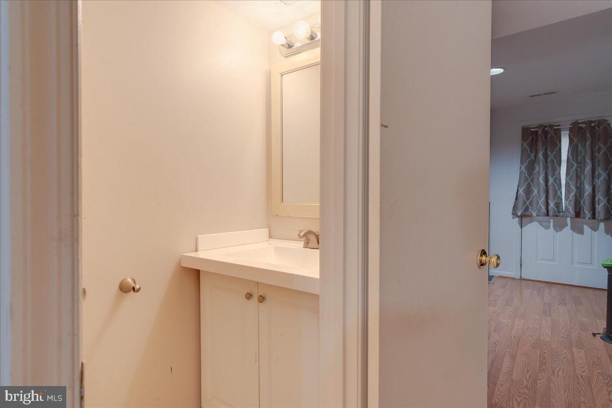 COURTLAND MANOR - Residential