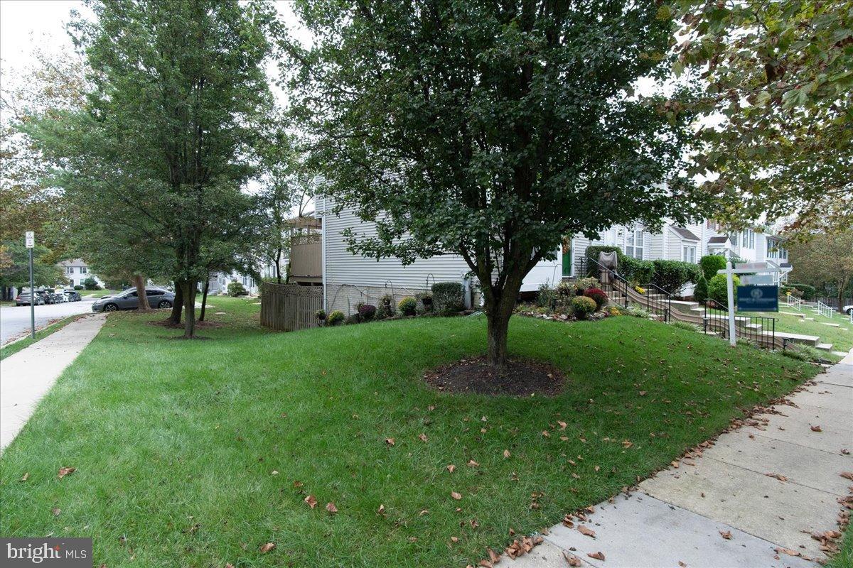 COURTLAND MANOR - Residential