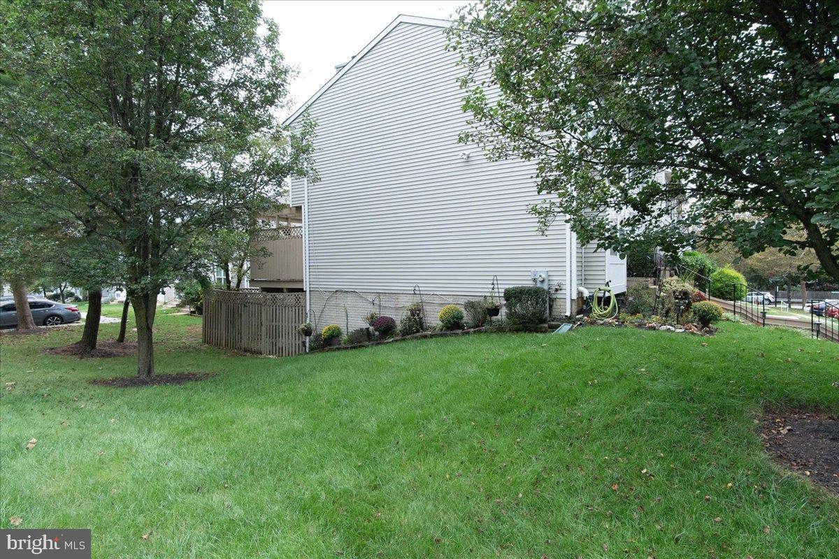 COURTLAND MANOR - Residential