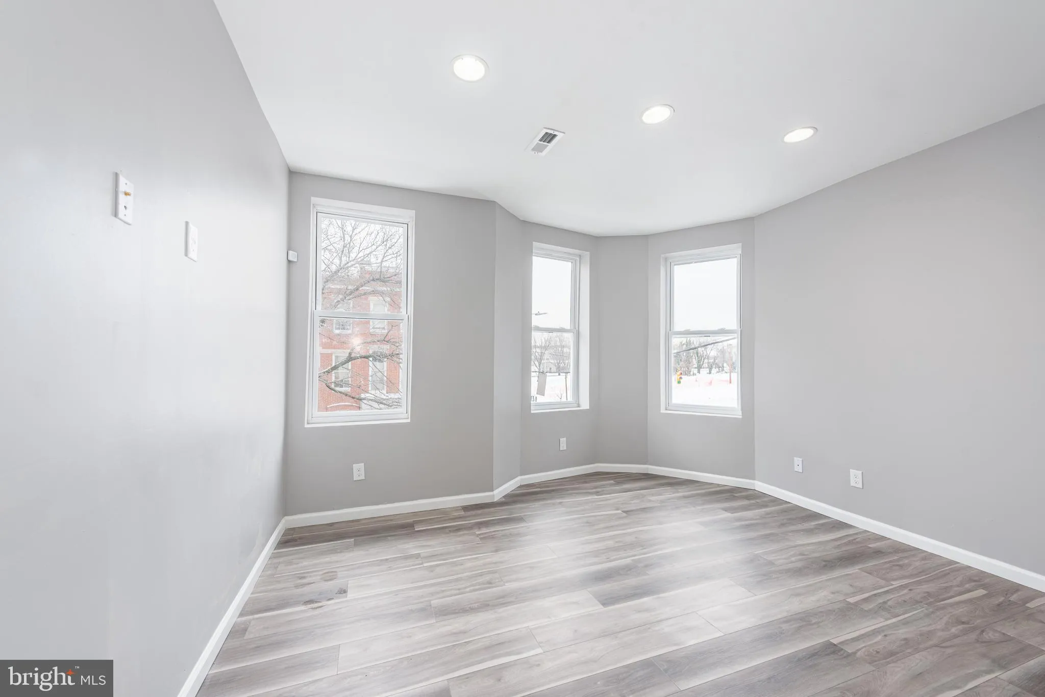 Baltimore, Maryland 21217, United States, 5 Bedrooms Bedrooms, ,Residential,Active,94521