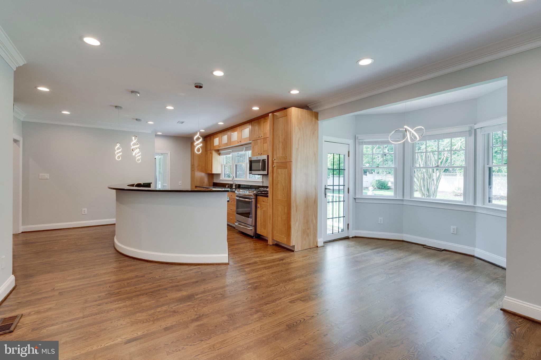 ENGLISH VILLAGE - Residential Lease