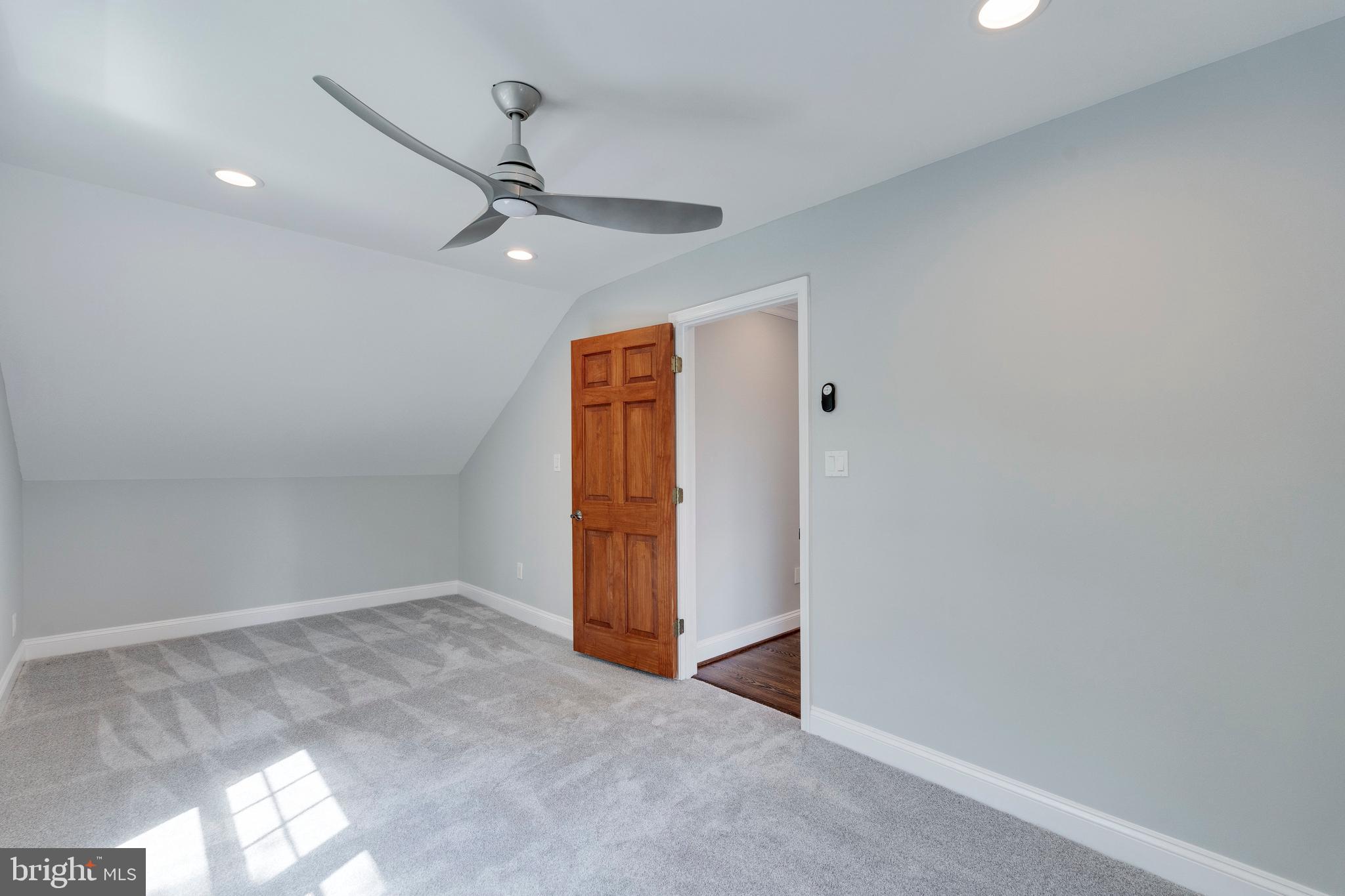 ENGLISH VILLAGE - Residential Lease