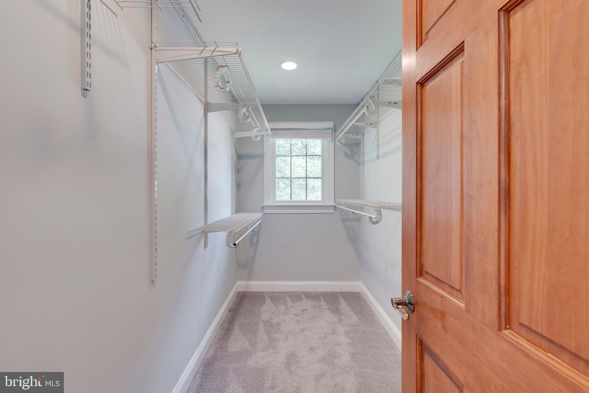 ENGLISH VILLAGE - Residential Lease