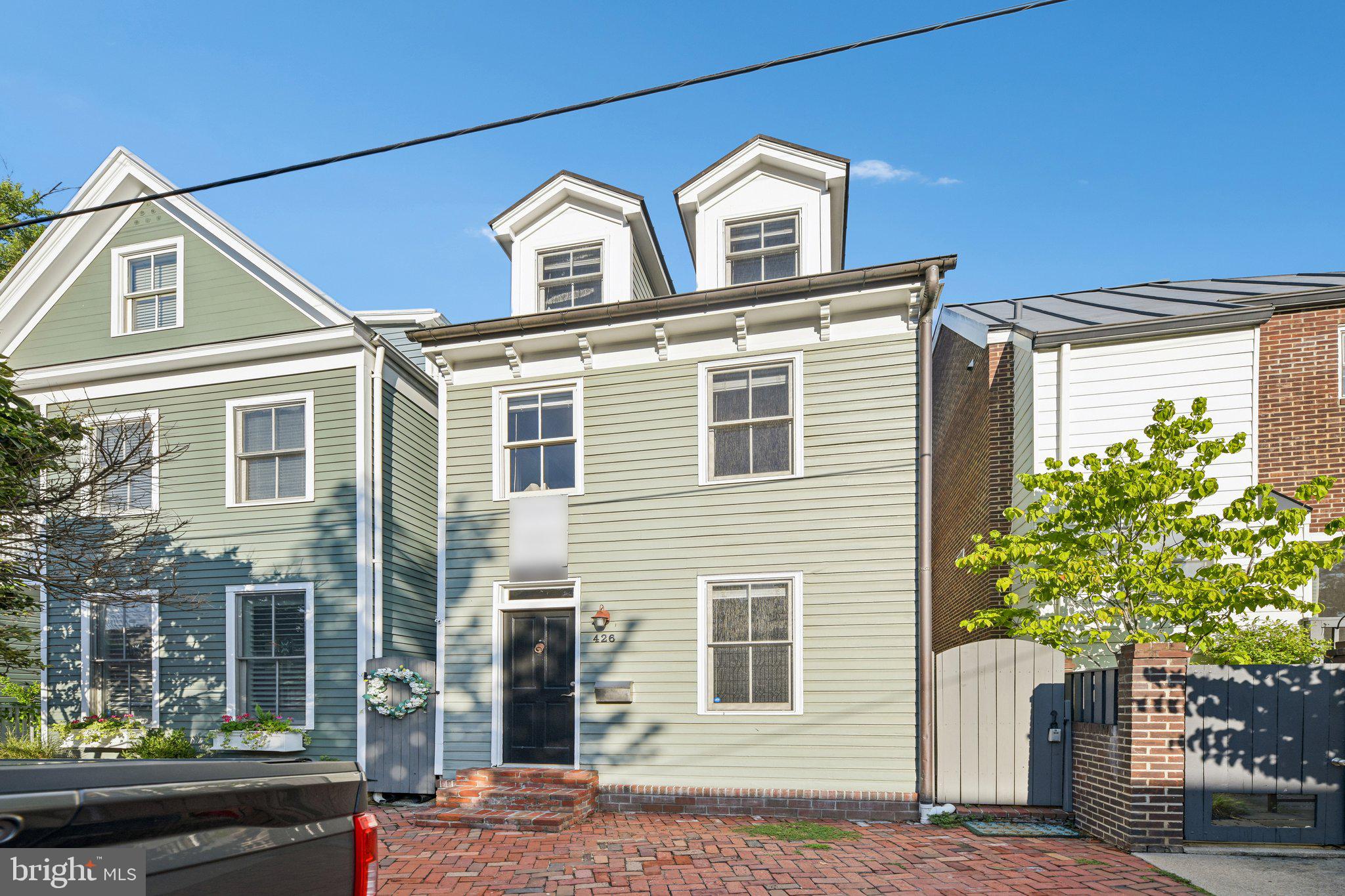 426 N ALFRED STREET
