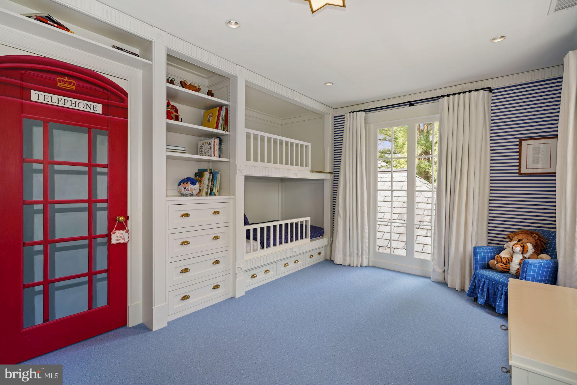 CHEVY CHASE VILLAGE - Residential