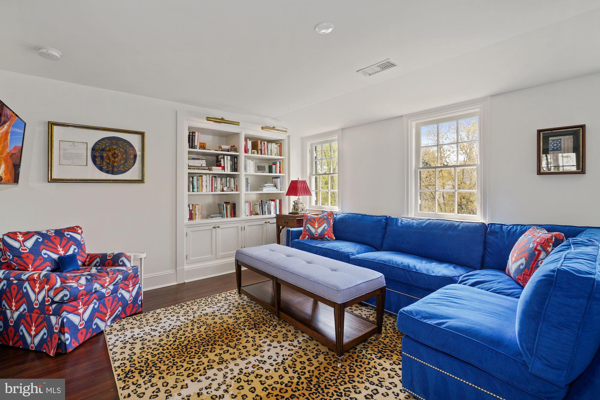 CHEVY CHASE VILLAGE - Residential