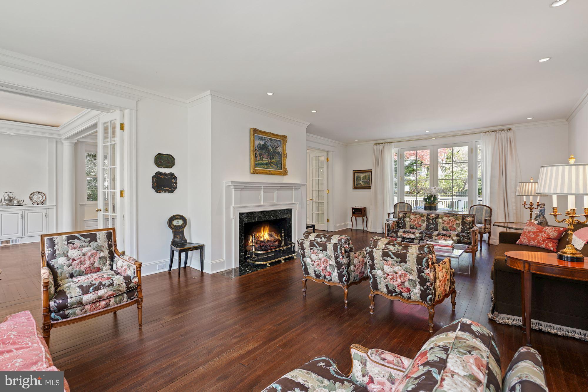 CHEVY CHASE VILLAGE - Residential