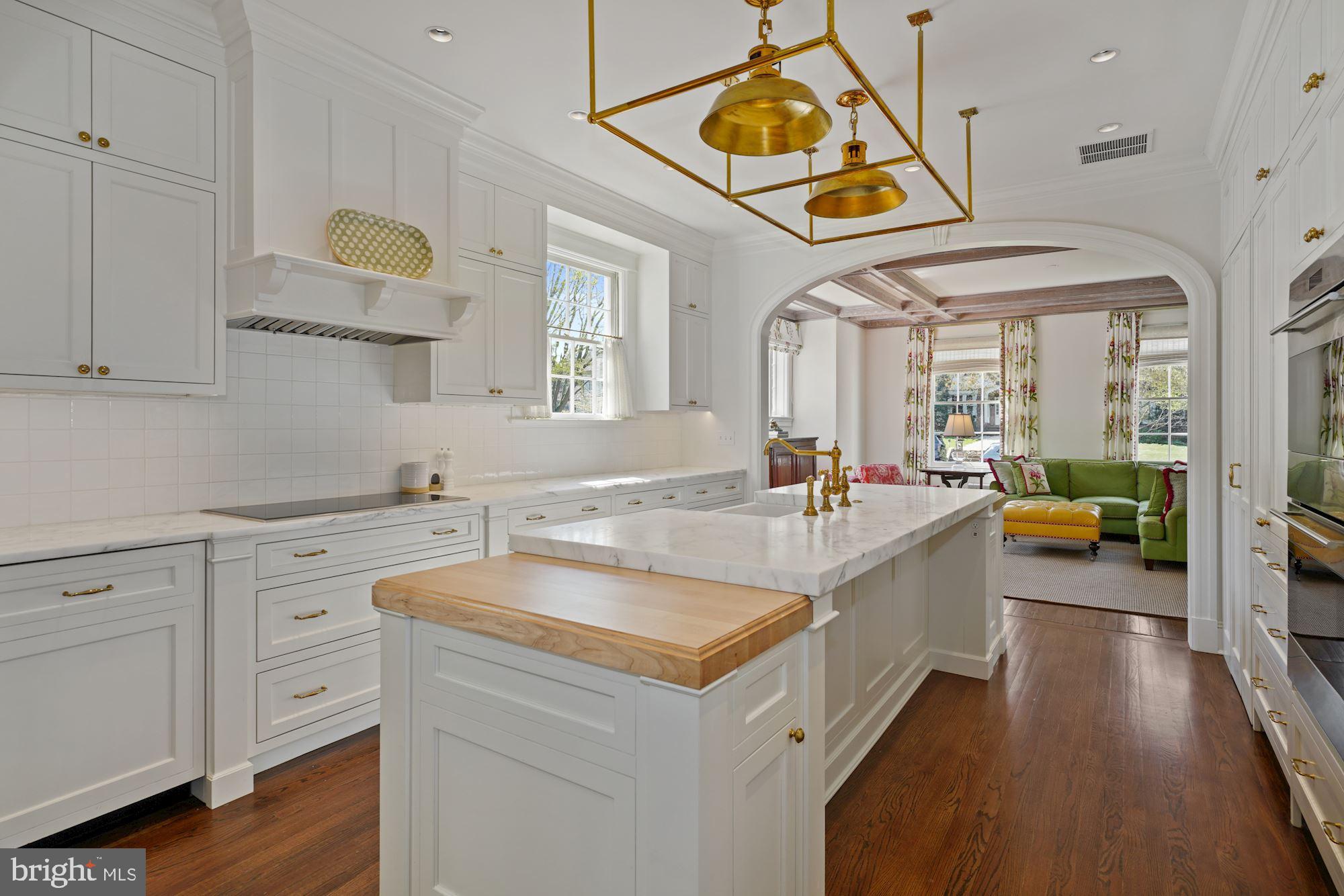 CHEVY CHASE VILLAGE - Residential