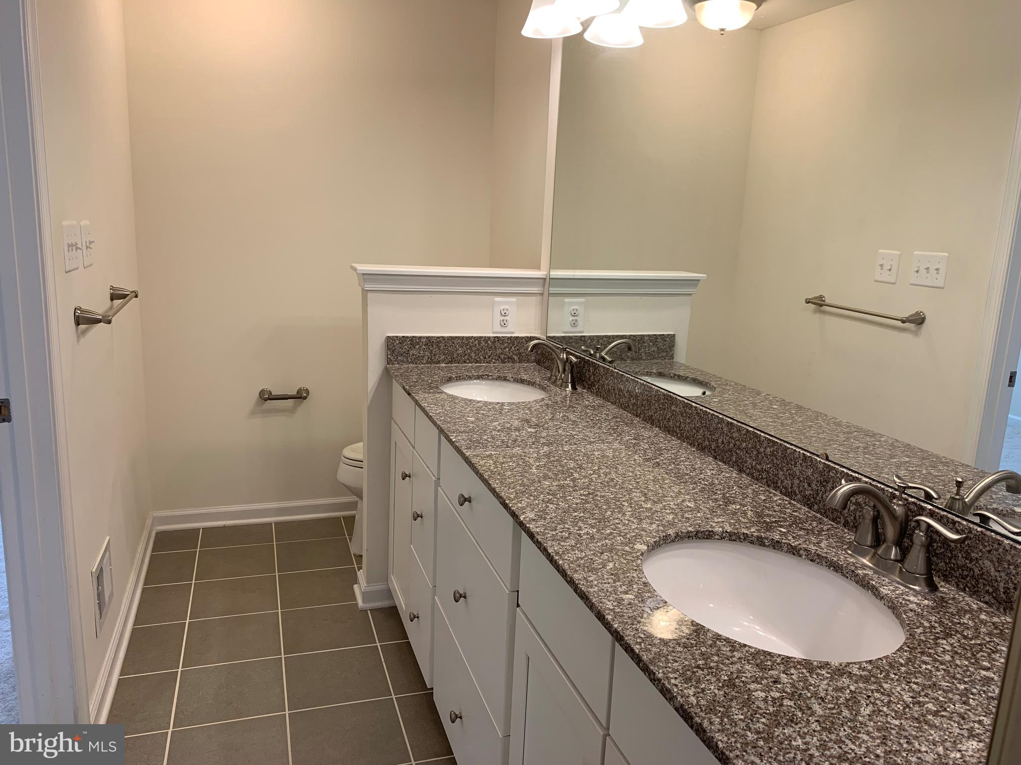 ORCHARD SQUARE - Residential Lease