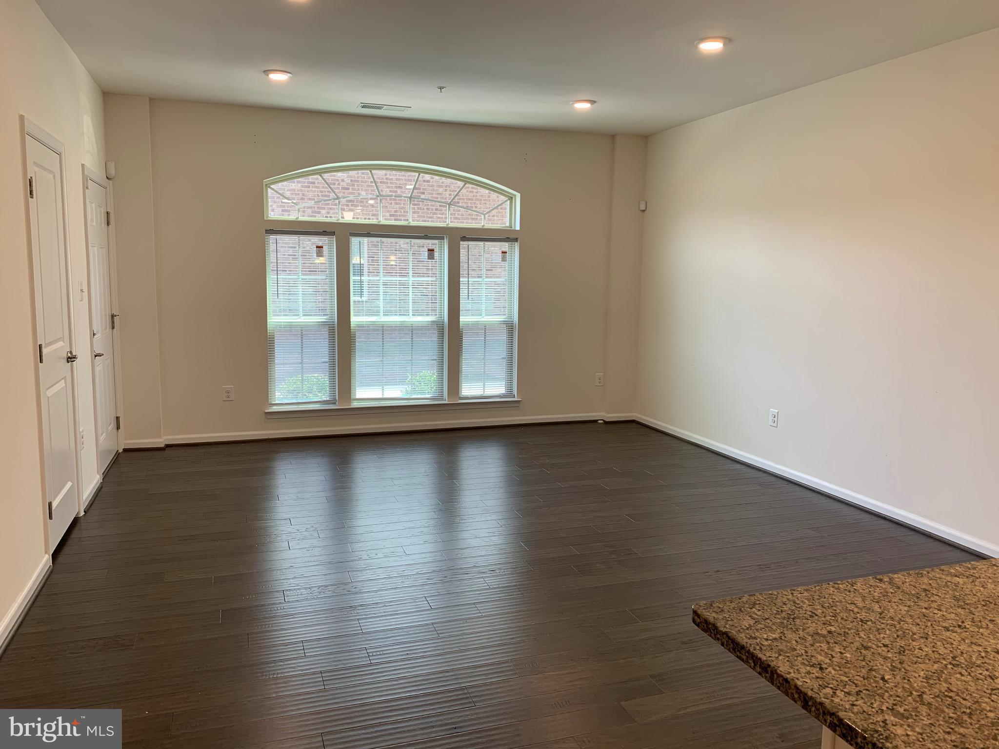 ORCHARD SQUARE - Residential Lease