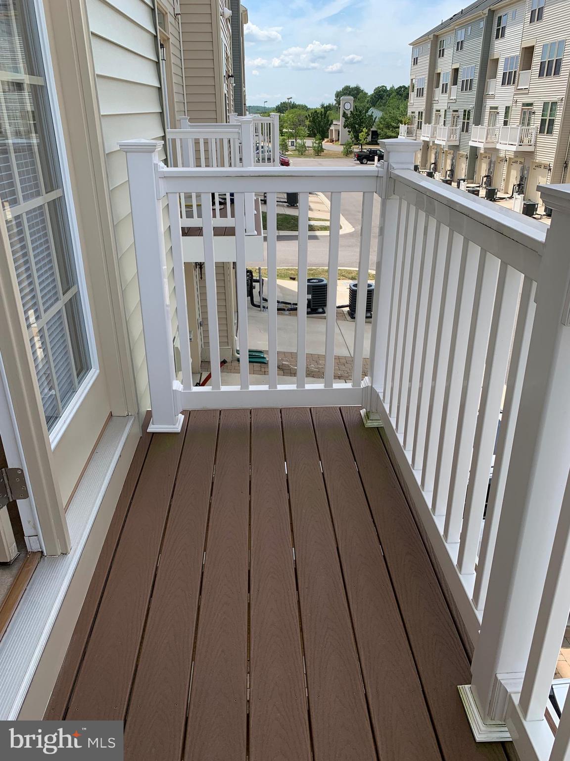 ORCHARD SQUARE - Residential Lease