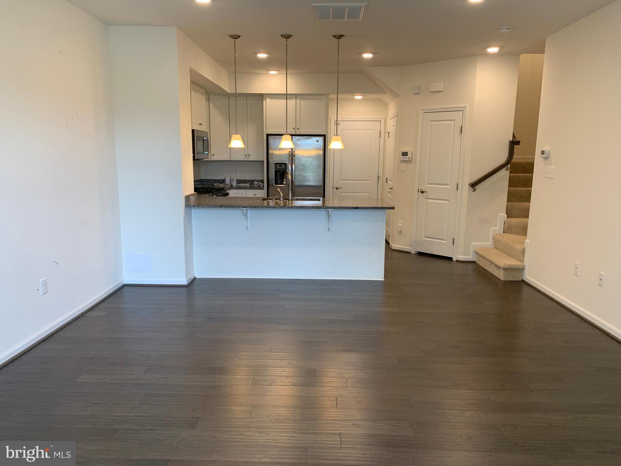 ORCHARD SQUARE - Residential Lease