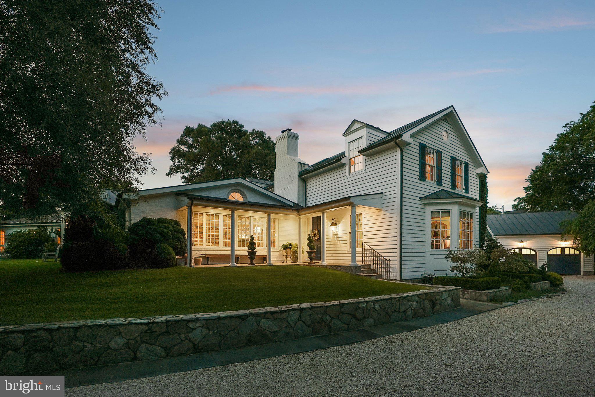 320 1/2 MANSION DRIVE