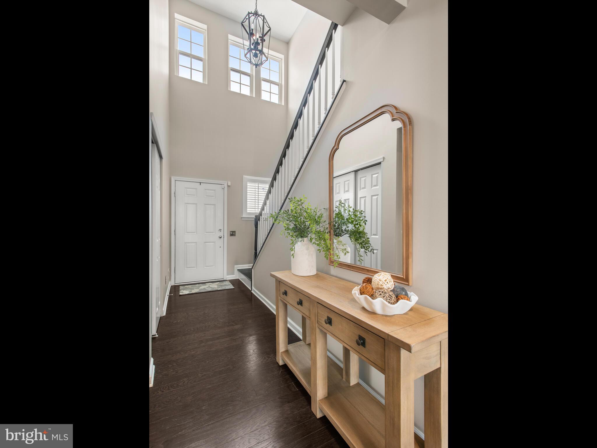 711 SUN VALLEY COURT