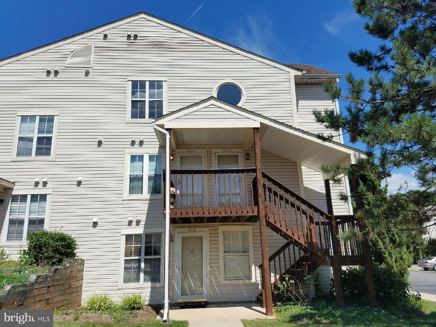 *** Well maintained condo in a great location ***  Fresh paint through out - 2 bedrooms and 2 full baths - Beautiful kitchen with granite counters and tile floor - Large family room and separate dining room - Outdoor balcony - Short walk to downtown Manassas and VRE Station