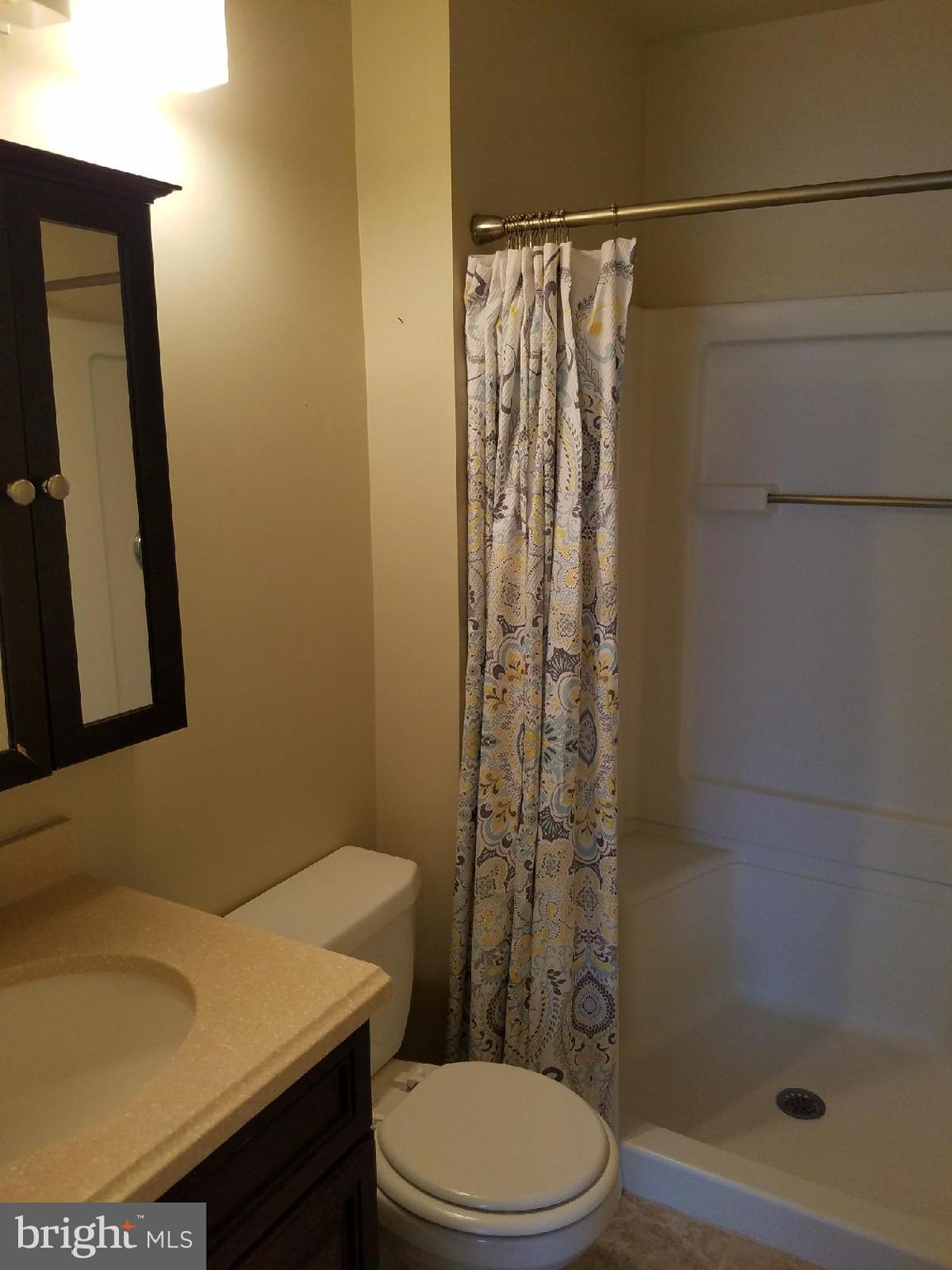 ROLLING OAKS - Residential Lease