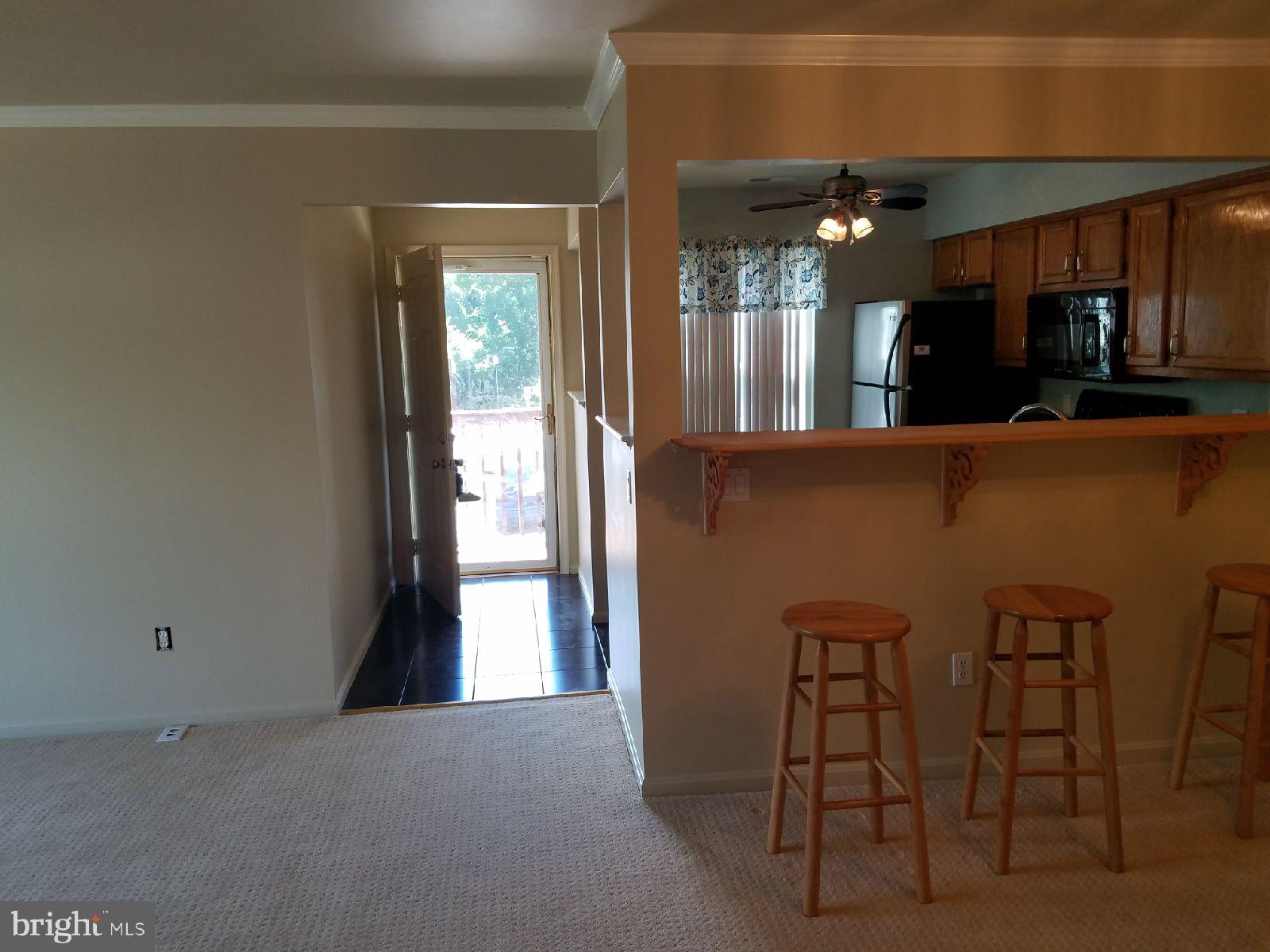 ROLLING OAKS - Residential Lease