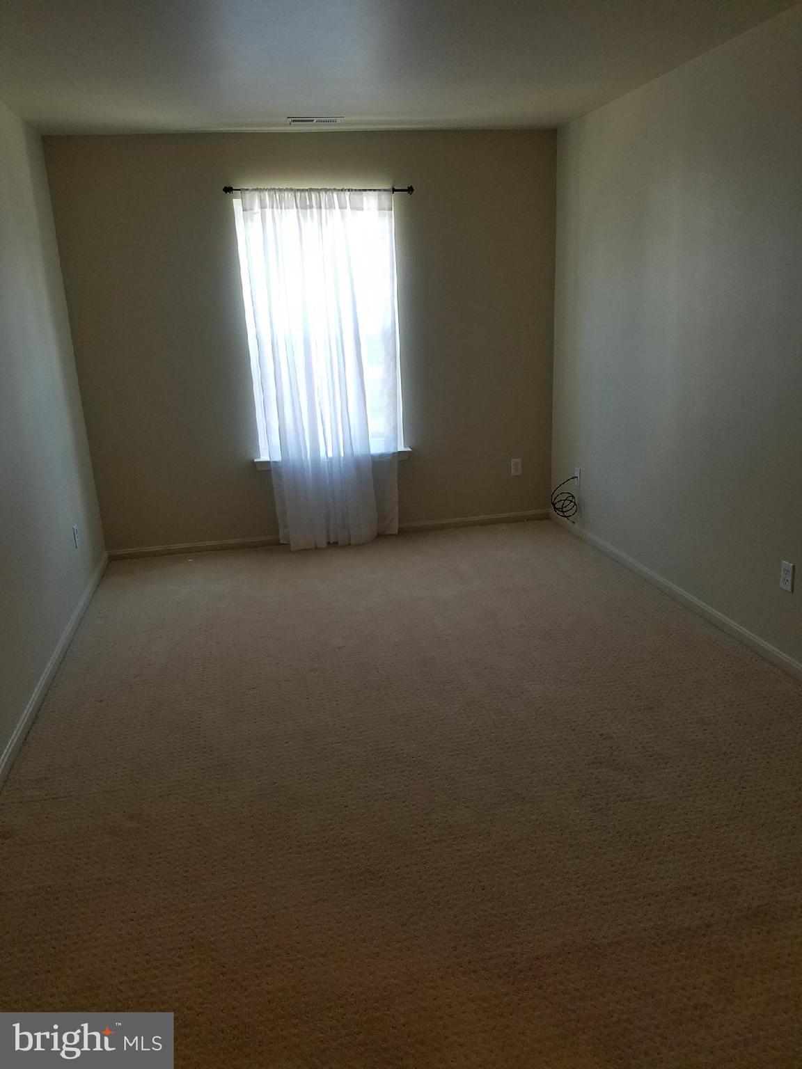 ROLLING OAKS - Residential Lease