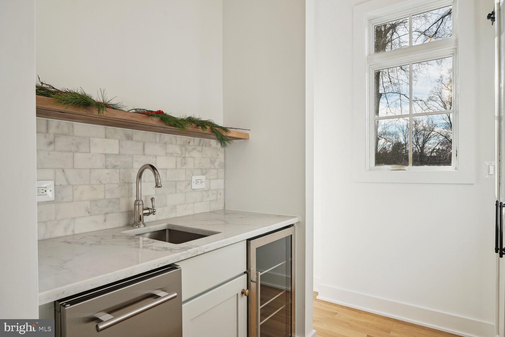 ALCOVA HEIGHTS - Residential