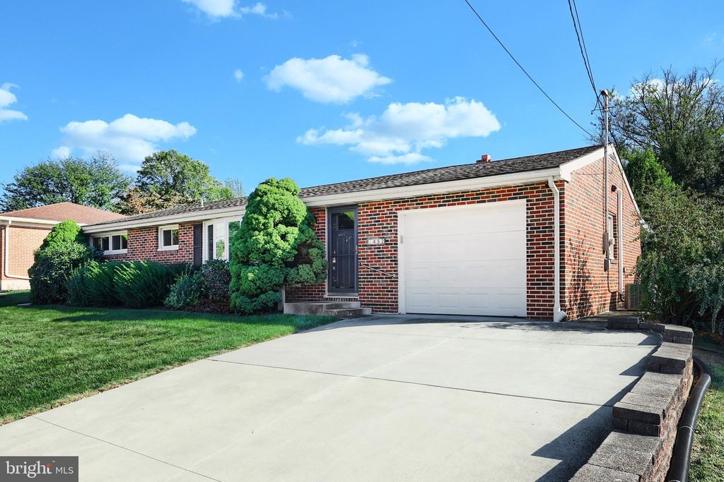 Photo of 452 Beaver Street, HELLAM, PA 17406 (MLS # PAYK2091776)