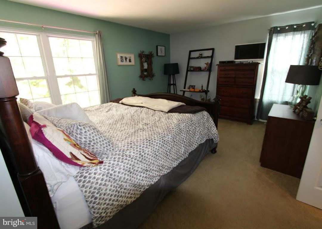 FAIRFAX CLUB ESTATES - Residential Lease