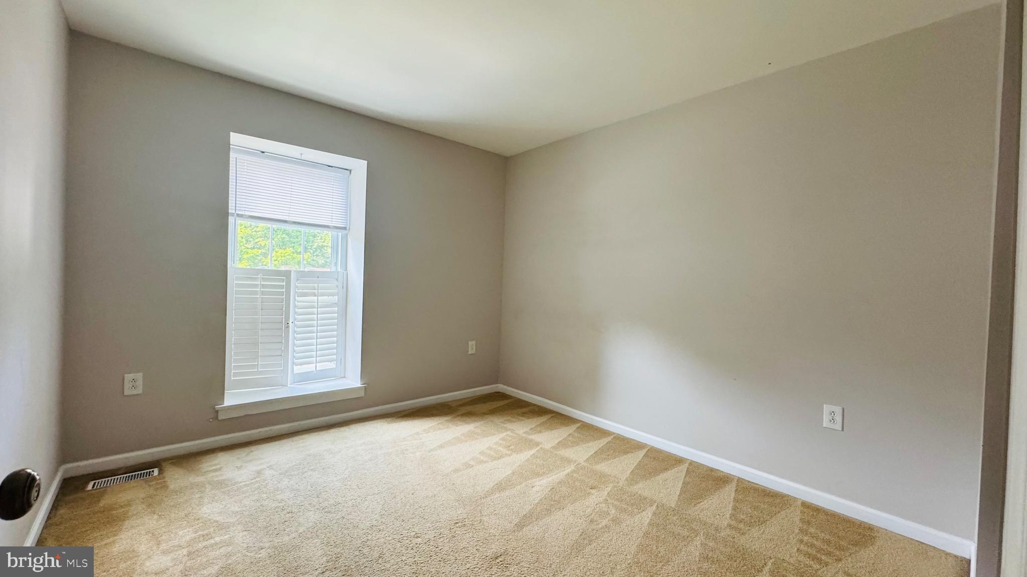 FAIRFAX CLUB ESTATES - Residential Lease