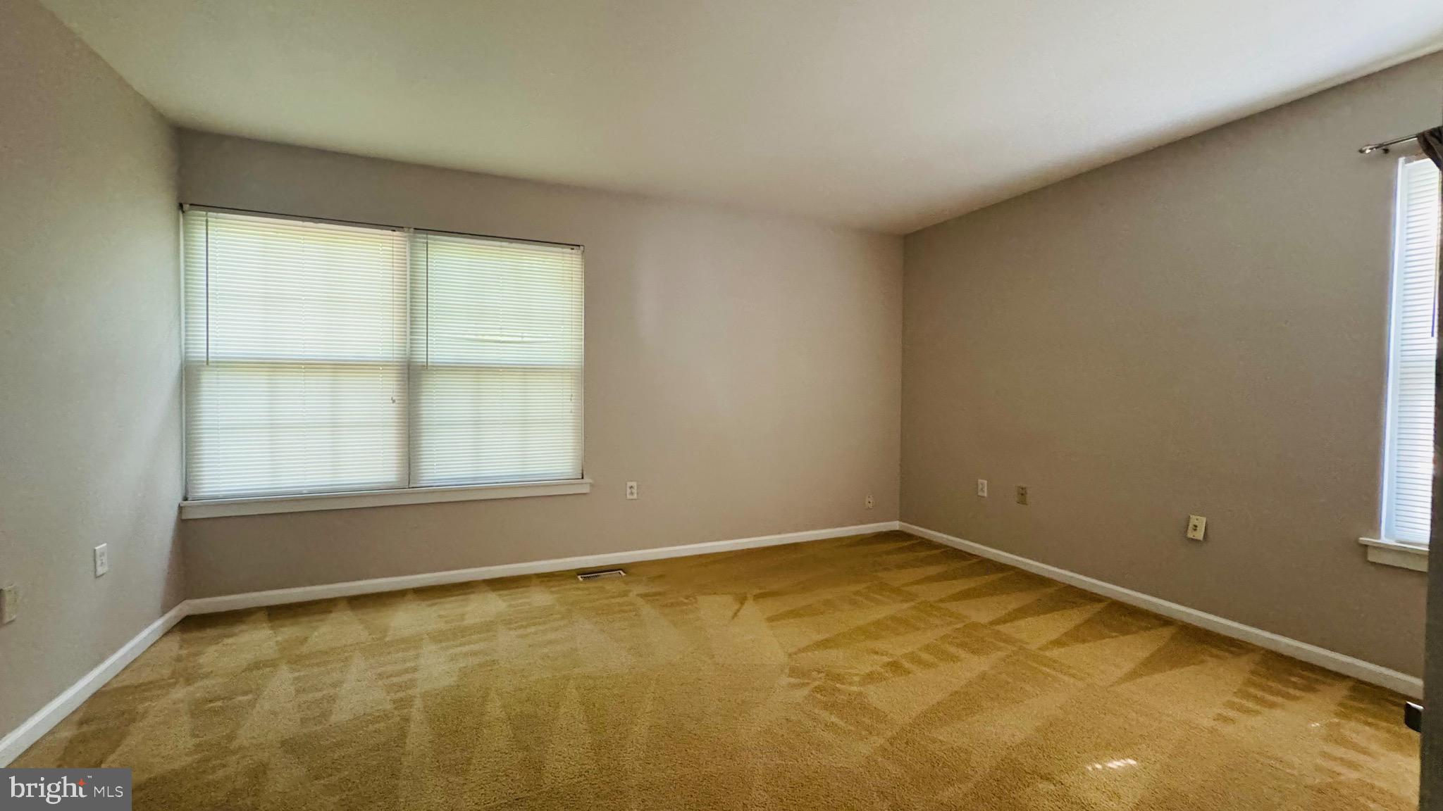 FAIRFAX CLUB ESTATES - Residential Lease