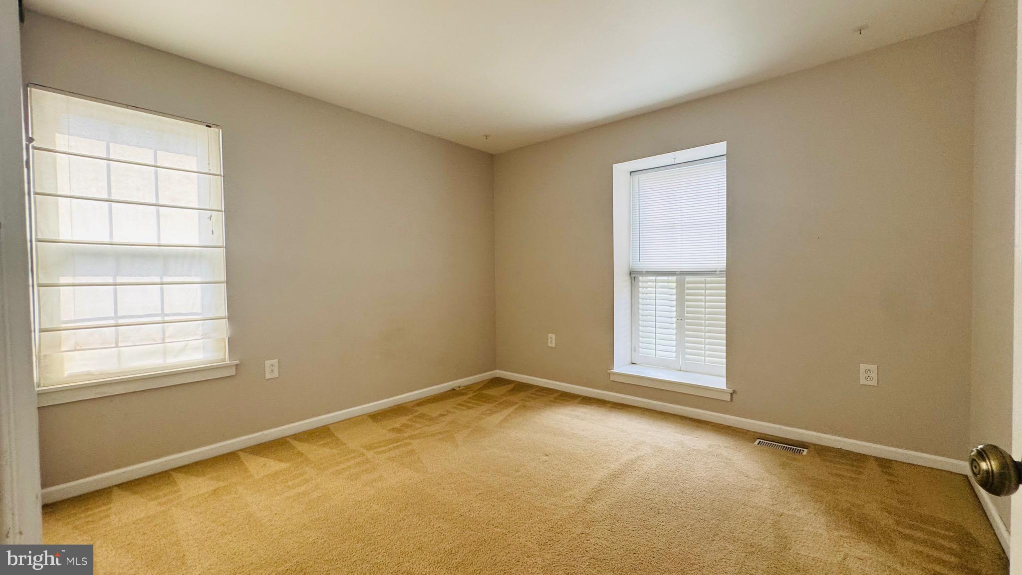 FAIRFAX CLUB ESTATES - Residential Lease