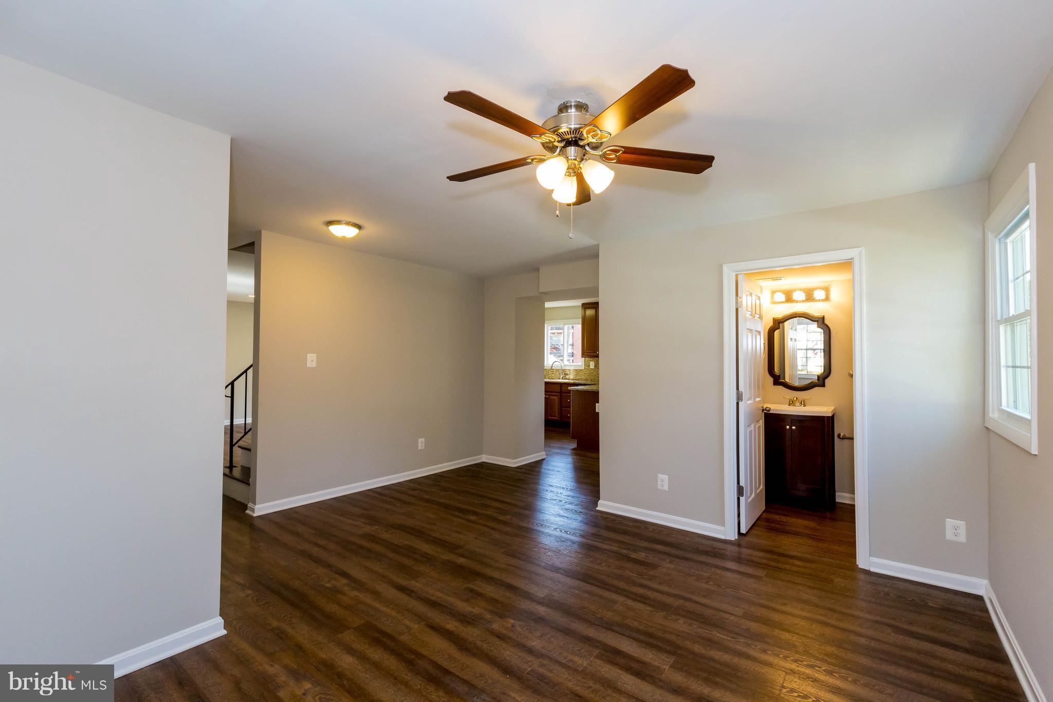 WESTBURY - Residential